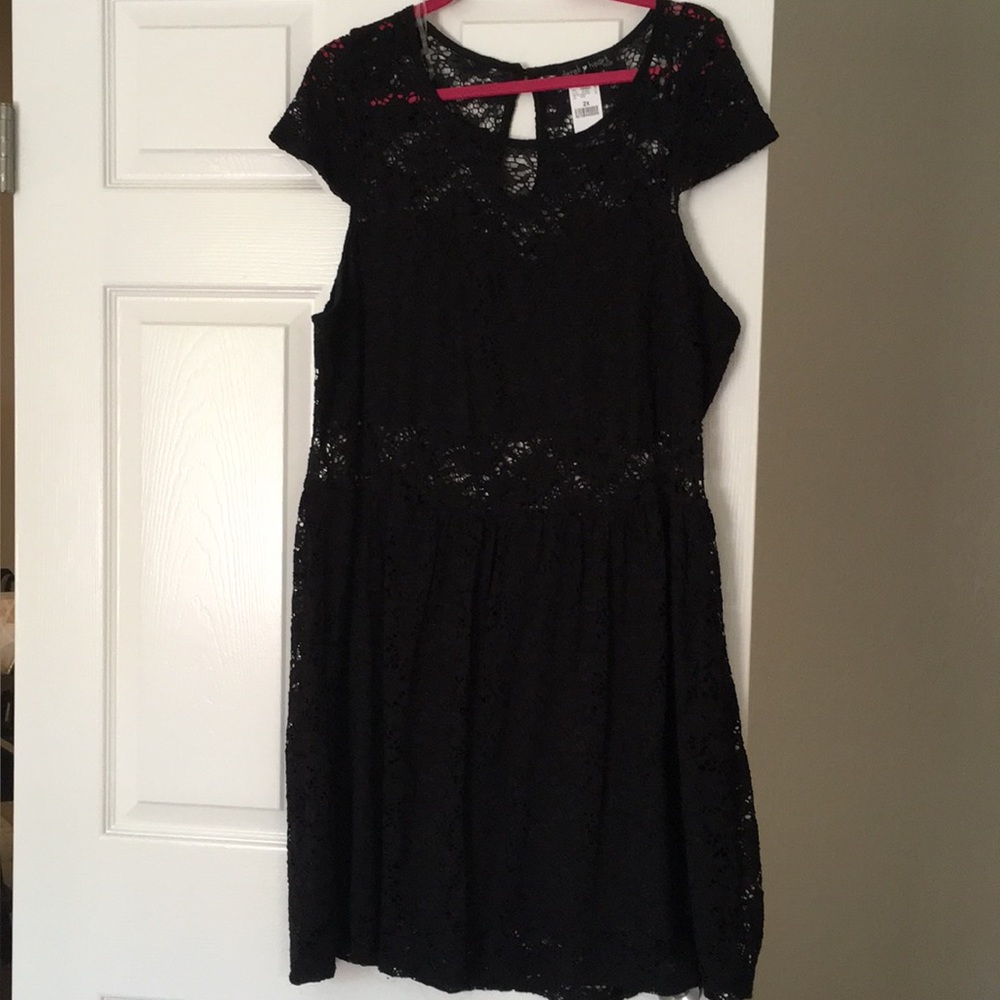 Black lace dress